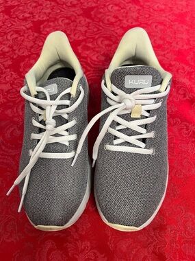 KURU Gray Knit Sneakers Women 9 Wide Athletic Comfort Shoes Lace Up